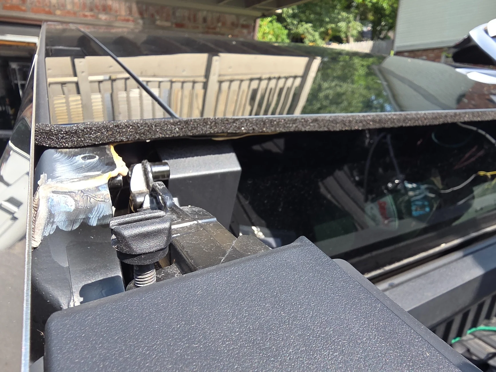 Tesla Cybertruck Official Fix: Tonneau Leak Foam Seal 1783523720765-90