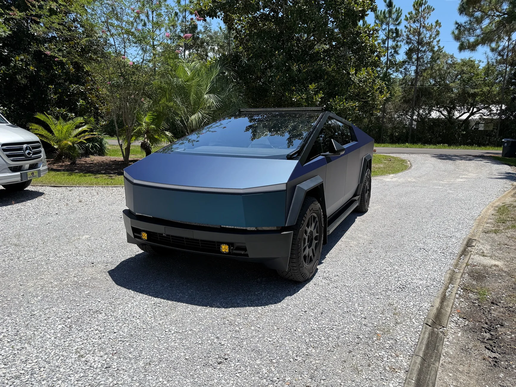 Tesla Cybertruck BLUE / BLURPLE / PURPLE Vinyl Wrap & PPF Cybertruck -- Photos & Videos IMG_6367