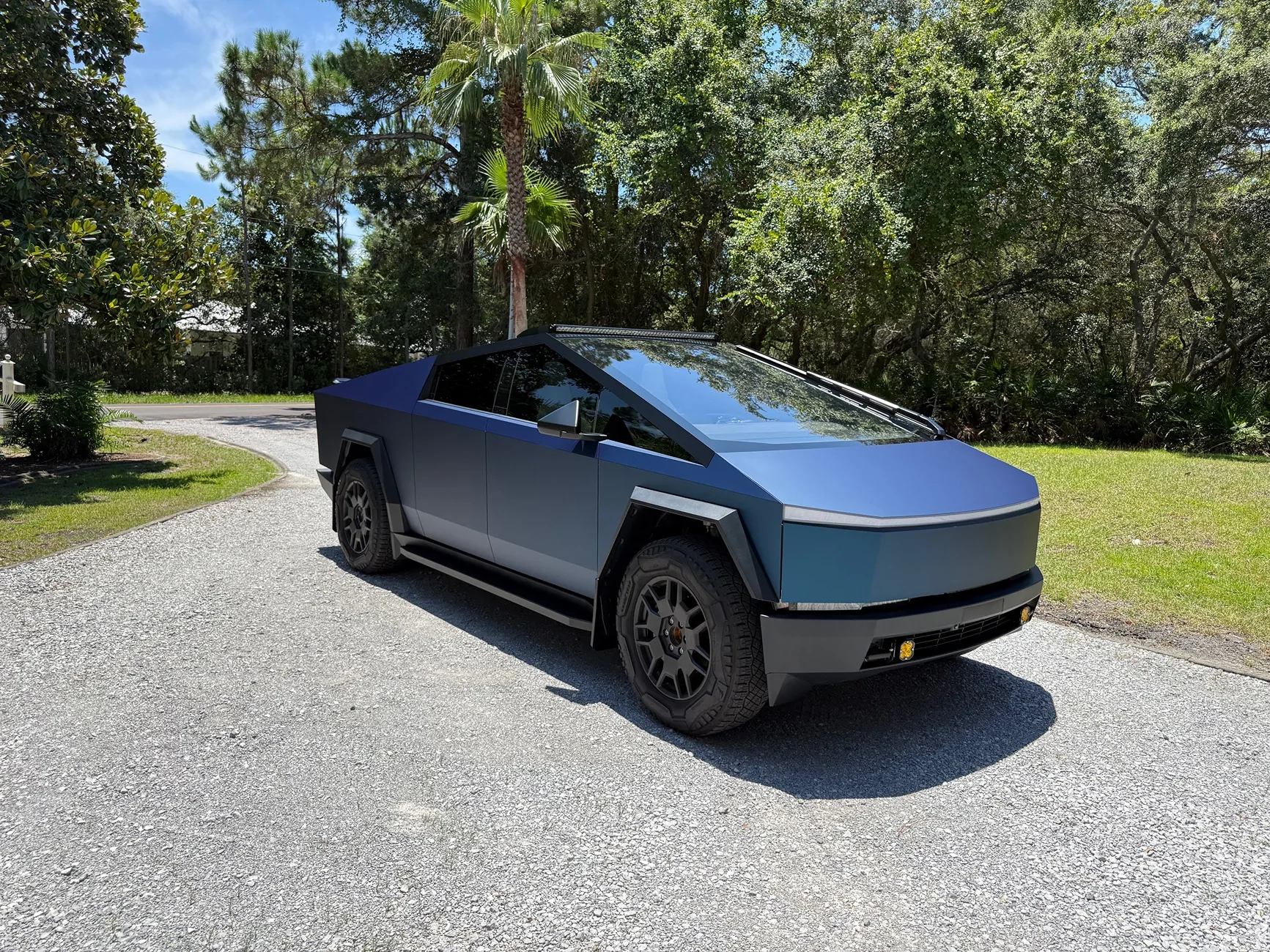 Tesla Cybertruck BLUE / BLURPLE / PURPLE Vinyl Wrap & PPF Cybertruck -- Photos & Videos IMG_6368