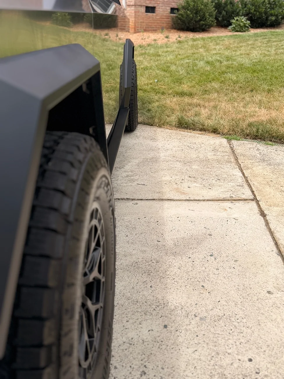 Tesla Cybertruck 59K SAWD - After Purchase Mods Thread 📐 IMG_5529
