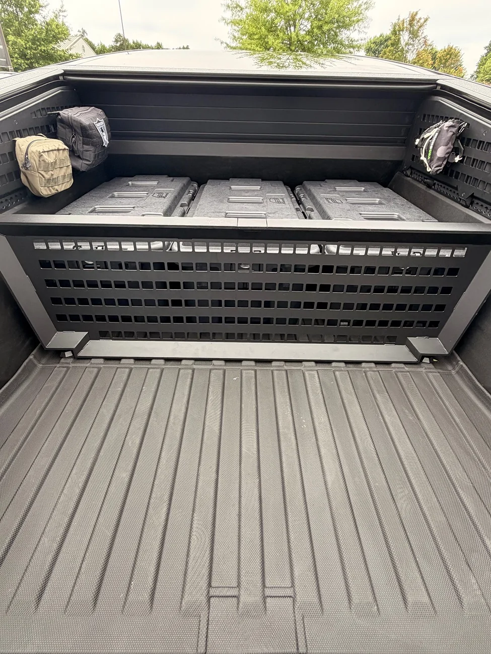 Tesla Cybertruck 59K SAWD - After Purchase Mods Thread 📐 IMG_5541