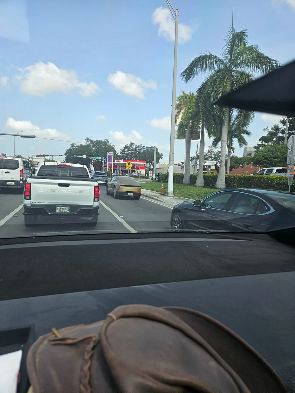Tesla Cybertruck Robotaxi in the wild in Miami. A real one, not a Y impersonating a robotaxi! 20260713_103554
