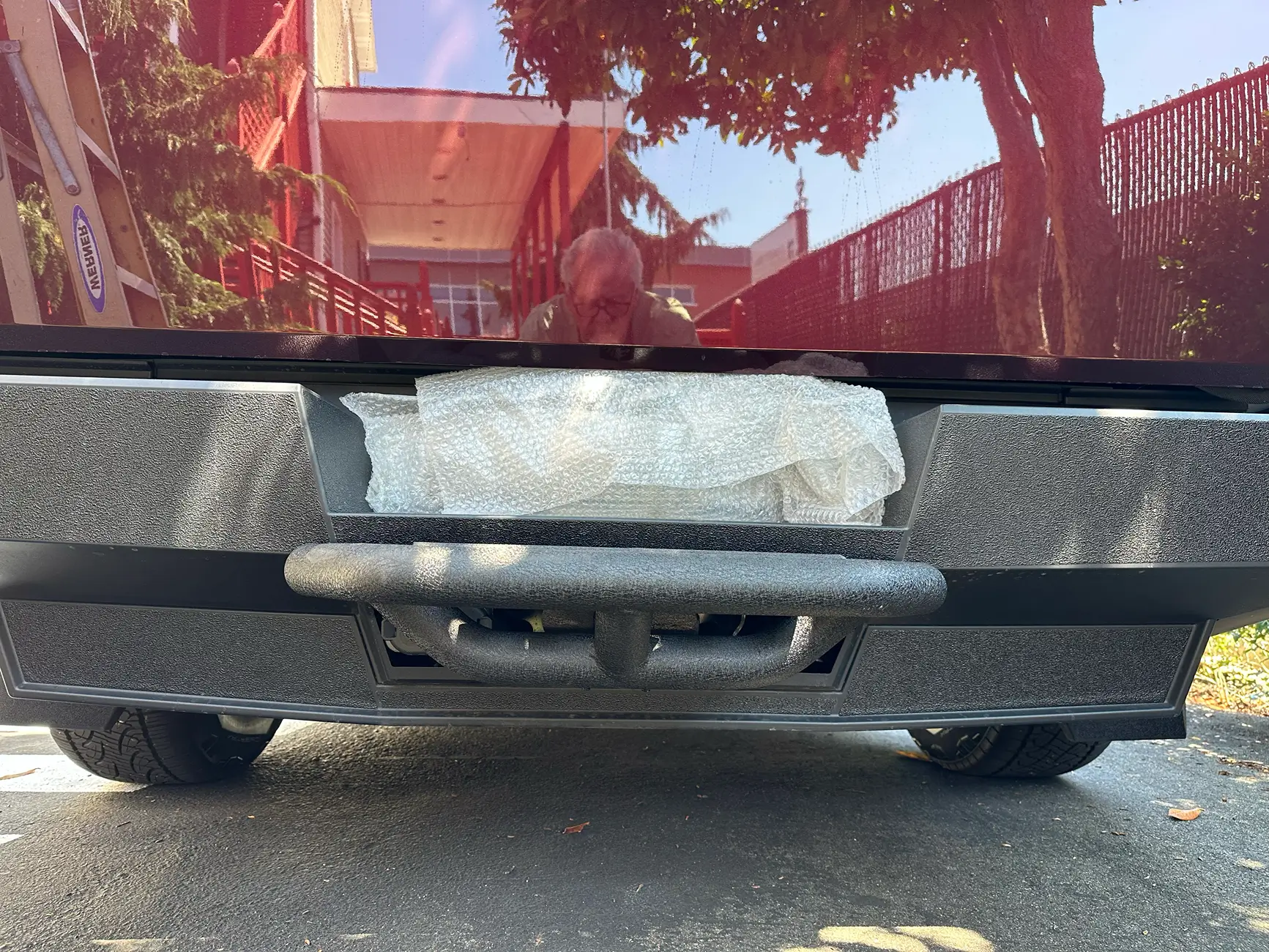 Tesla Cybertruck Hitch step tempImageW3UIff