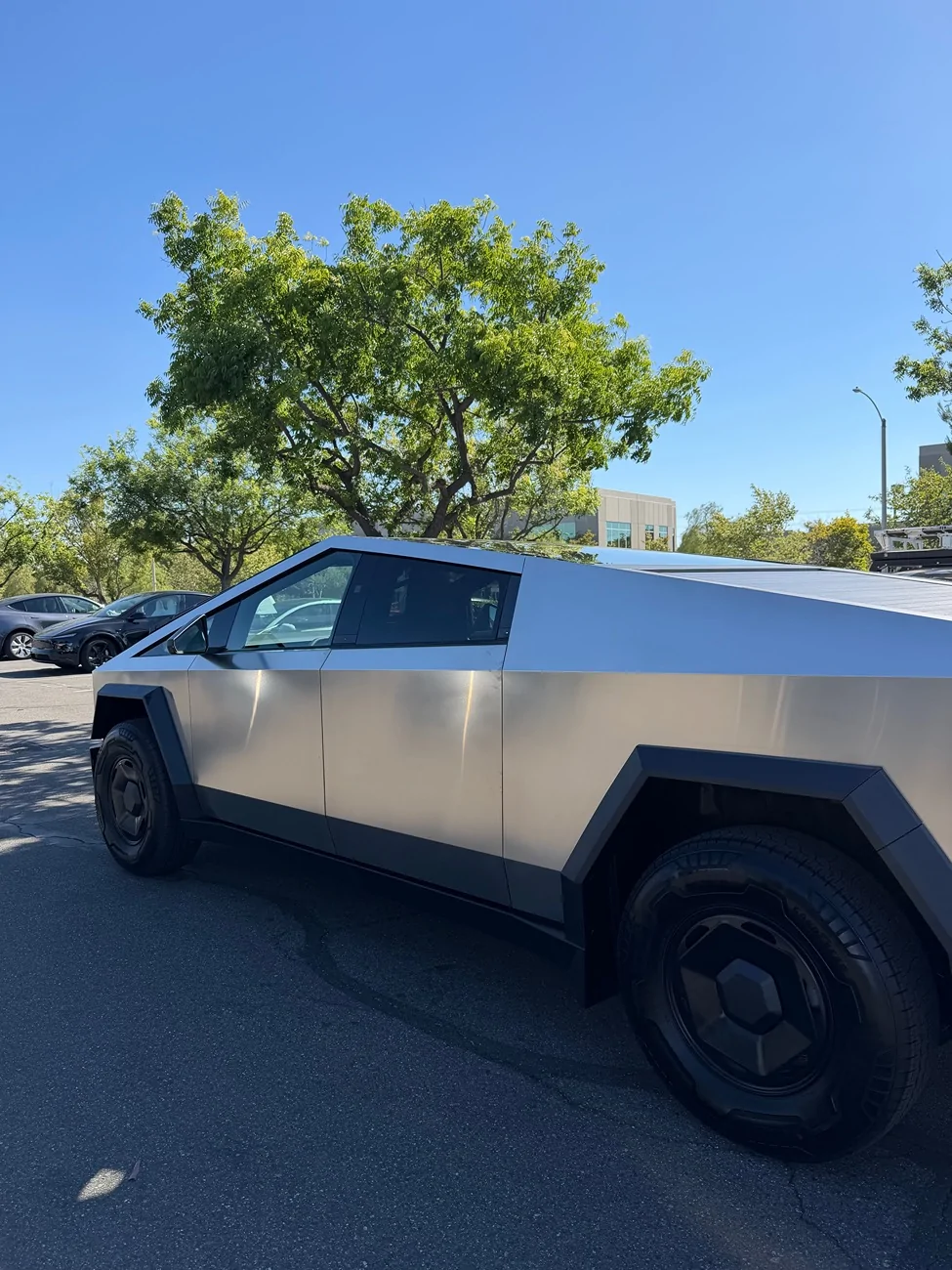 Tesla Cybertruck $59k Base Dual-Motor AWD Cybertruck Begin Delivery! IMG_3225