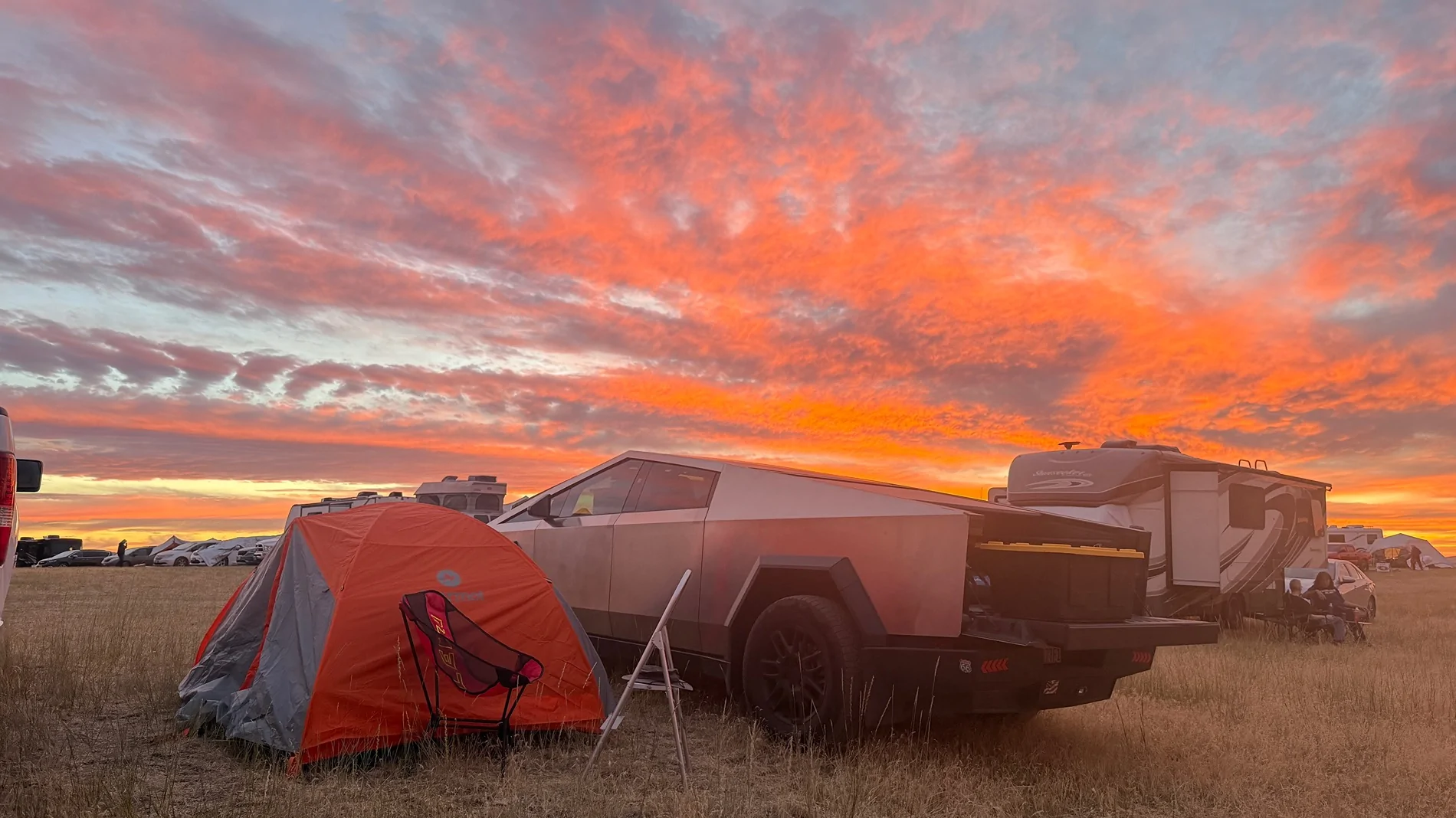 Tesla Cybertruck Daily random Cybertruck photos thread - Post Yours! 📸 🤳 IMG_9032