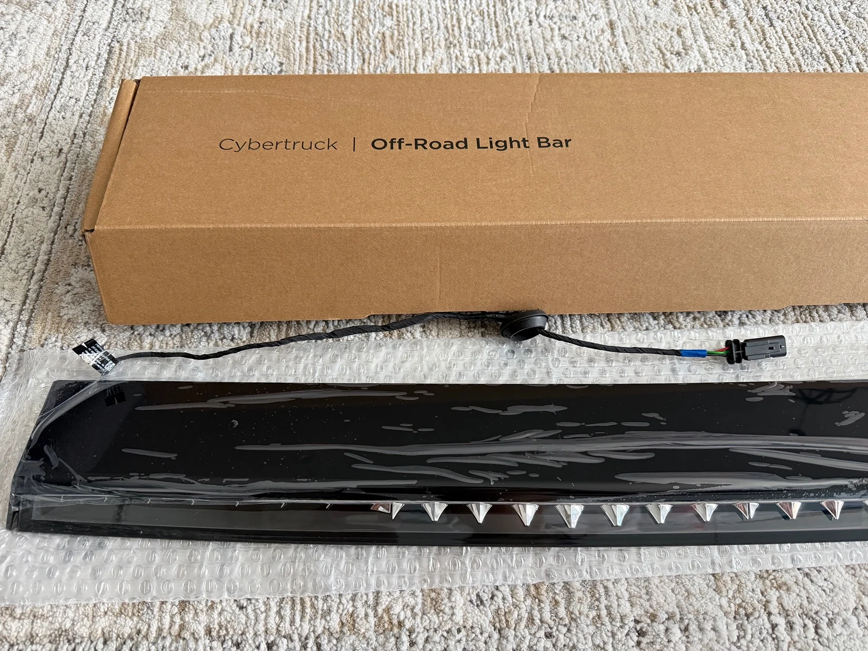 Tesla Cybertruck Tesla OEM Off-Road Light Bar for Cybertruck PN:1937354-30-A IMG_5735