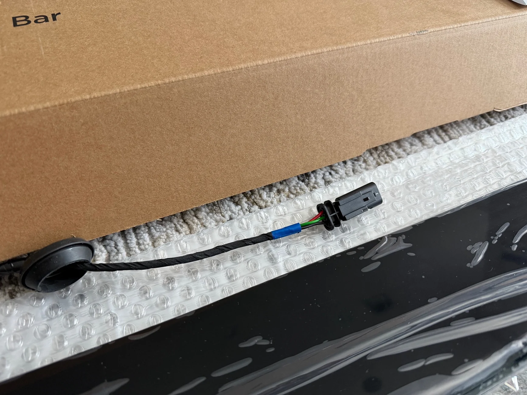 Tesla Cybertruck Tesla OEM Off-Road Light Bar for Cybertruck PN:1937354-30-A IMG_5736
