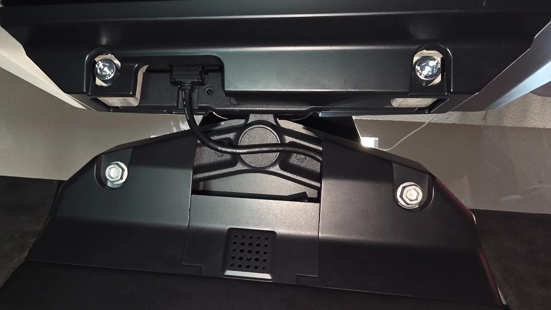 Tesla Cybertruck Version 3 - Tilt & Swivel Screen Brackets now available! 20260712_124815
