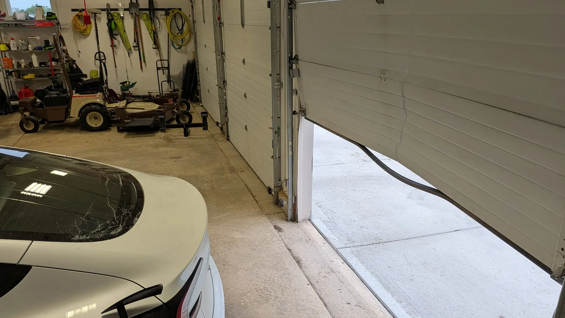Tesla Cybertruck MyQ issue SOLVED - Integrated Garage Door Remote on Steering Wheel 1784332759727-fx