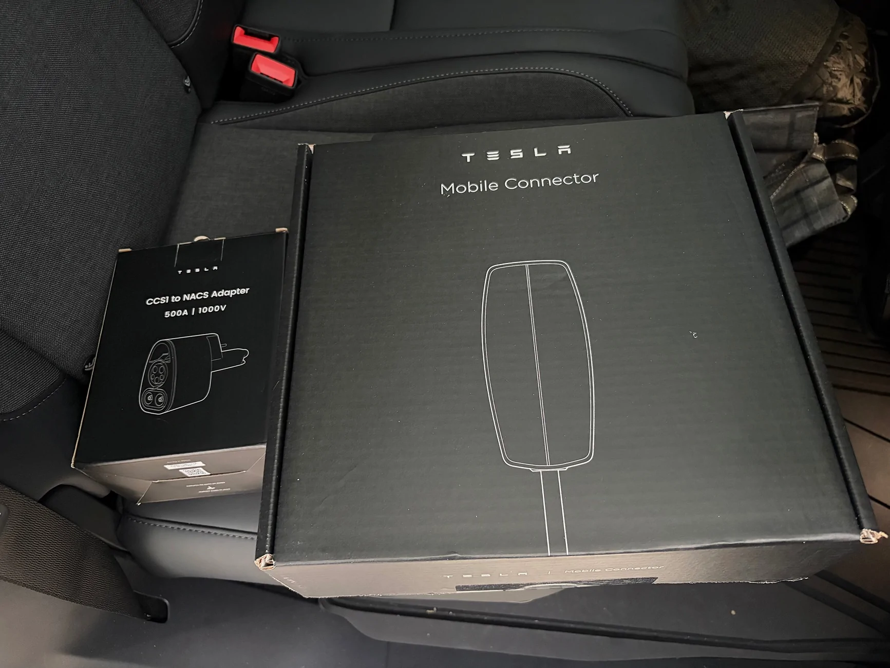 Tesla Cybertruck $59k Base Dual-Motor AWD Cybertruck Begin Delivery! IMG_0569