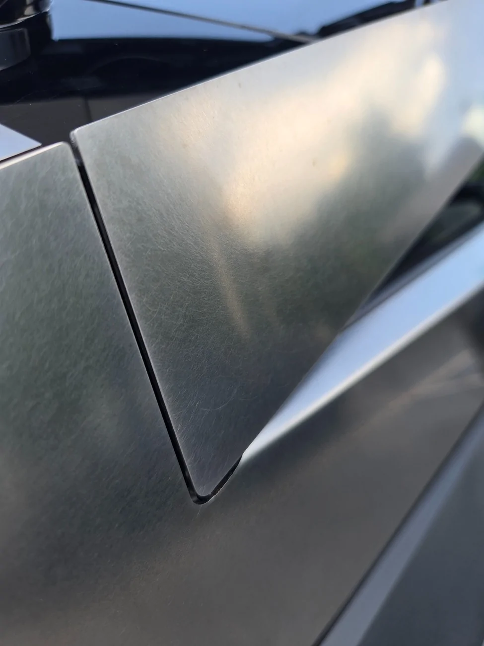 Tesla Cybertruck $59k Base Dual-Motor AWD Cybertruck Begin Delivery! 20260718_141306