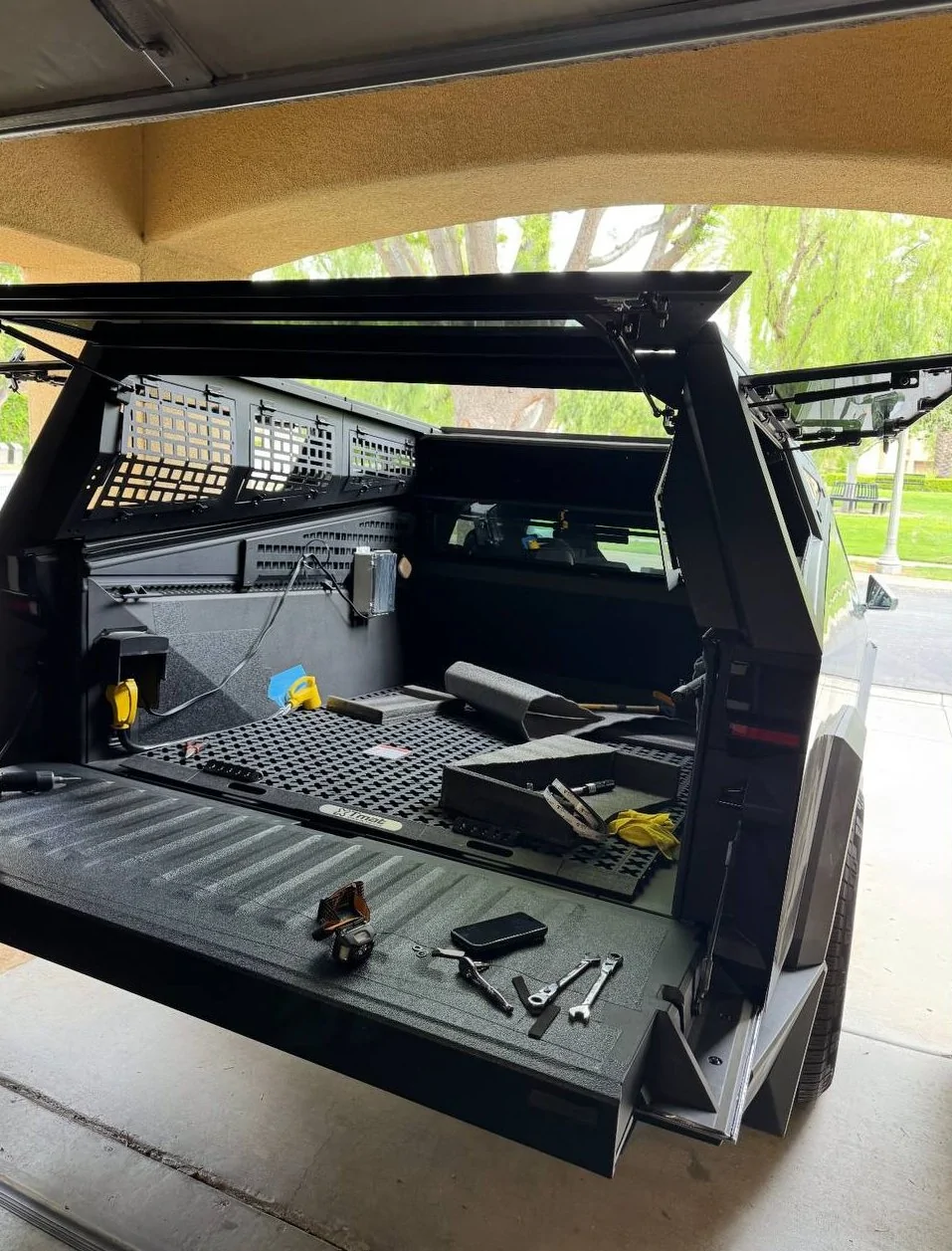 Tesla Cybertruck Urander Rack Mega Thread – Post Your Setup! IMG_3312