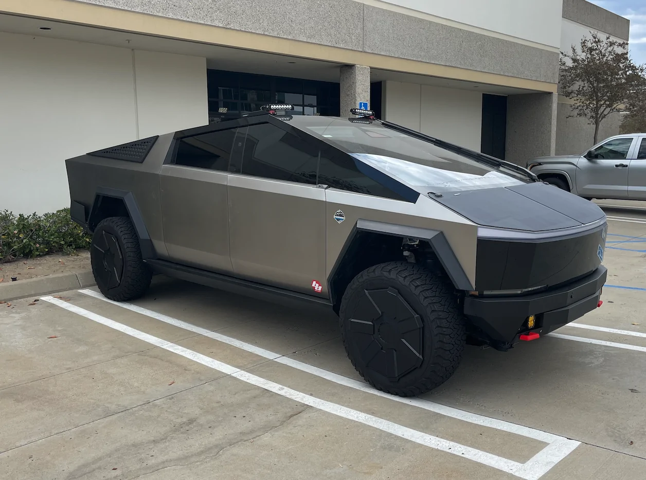 Tesla Cybertruck Daily random Cybertruck photos thread - Post Yours! 📸 🤳 Screenshot 2026-07-20 at 4.45.54 PM