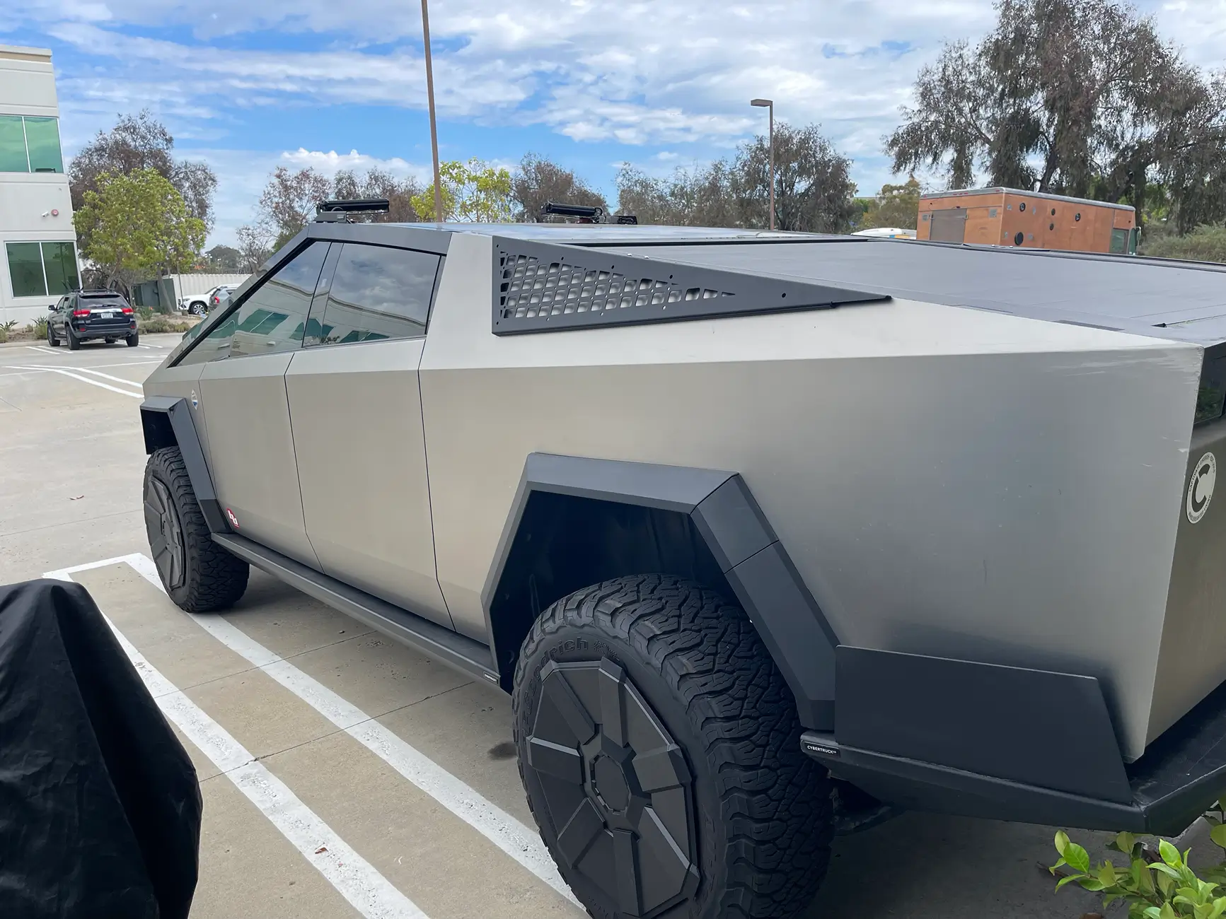 Tesla Cybertruck Daily random Cybertruck photos thread - Post Yours! 📸 🤳 tempImagewTV7hu