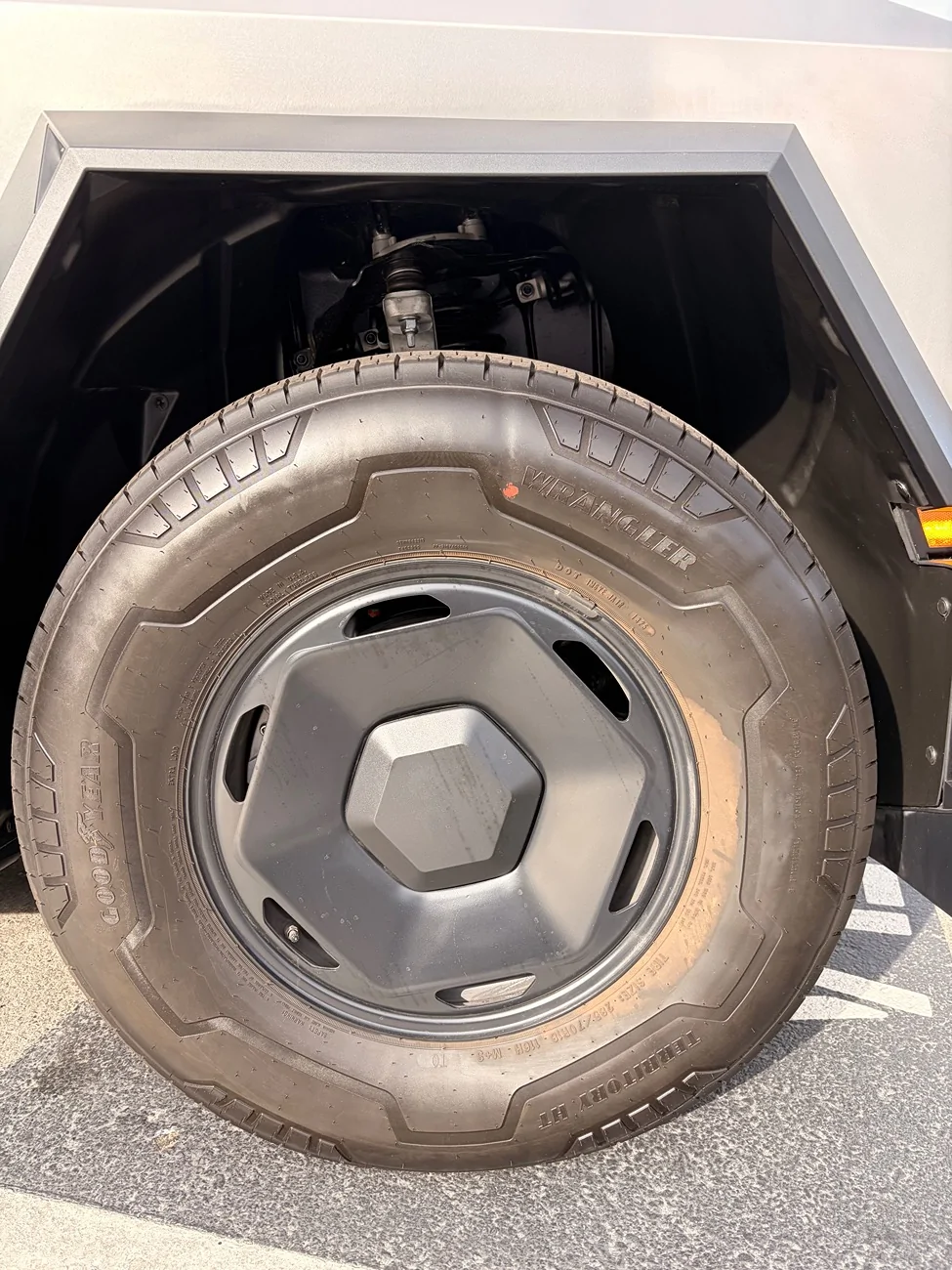 Tesla Cybertruck $59k Base Dual-Motor AWD Cybertruck Begin Delivery! IMG_3515