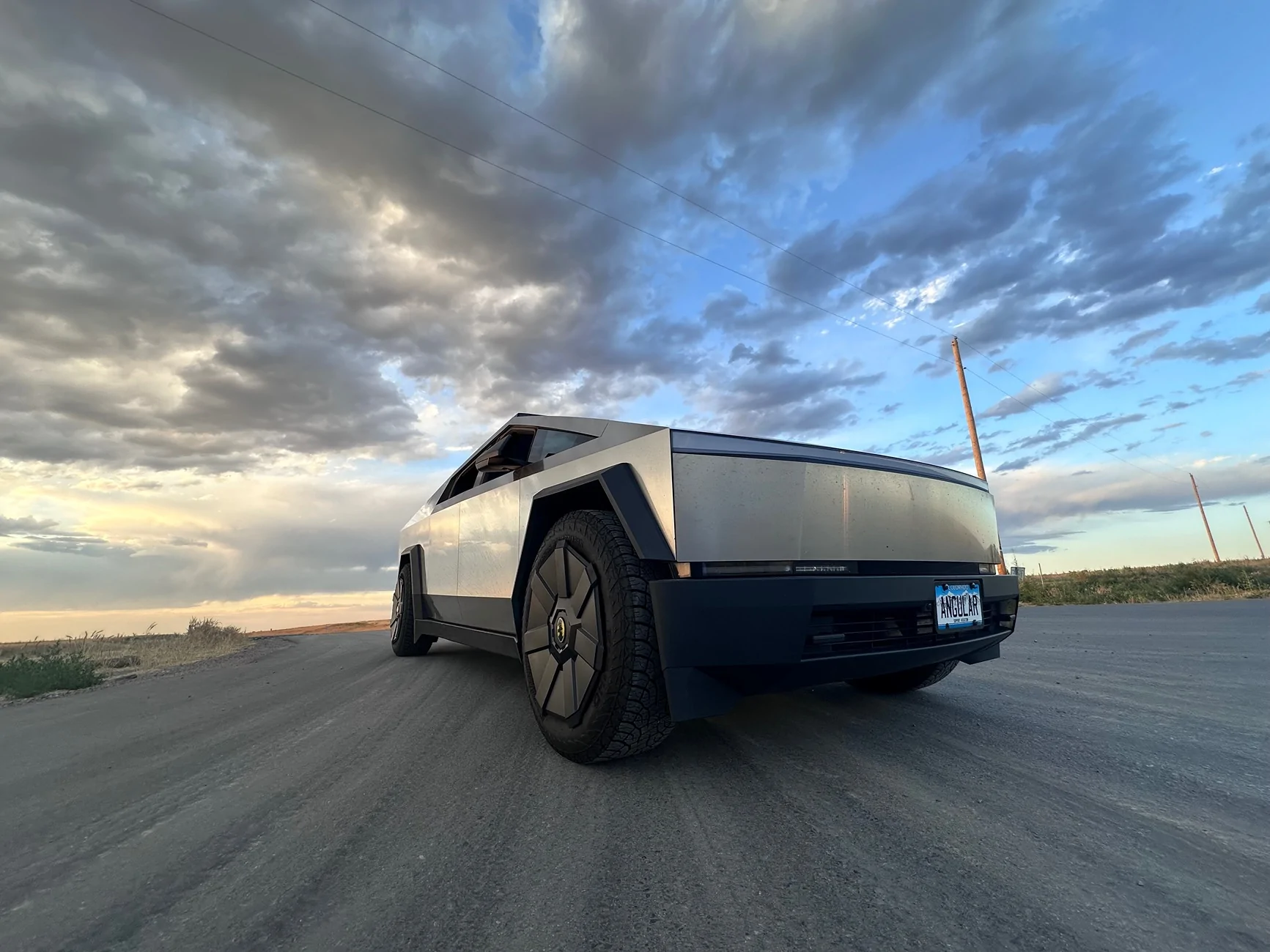 Tesla Cybertruck $59k Base Dual-Motor AWD Cybertruck Begin Delivery! IMG_0690