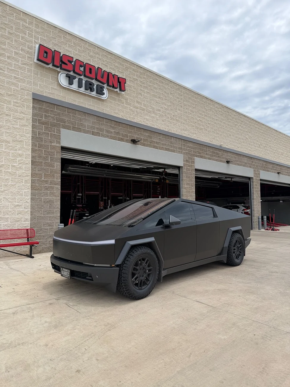 Tesla Cybertruck Original tire replacement for Foundation Series Cybertruck recommendations? IMG_0332