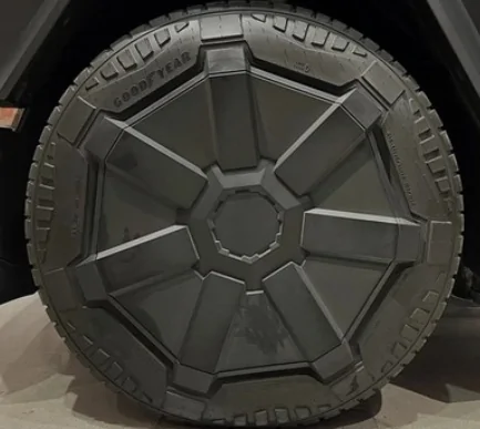 Tesla Cybertruck Automatic car washes? 1784844317394-wd