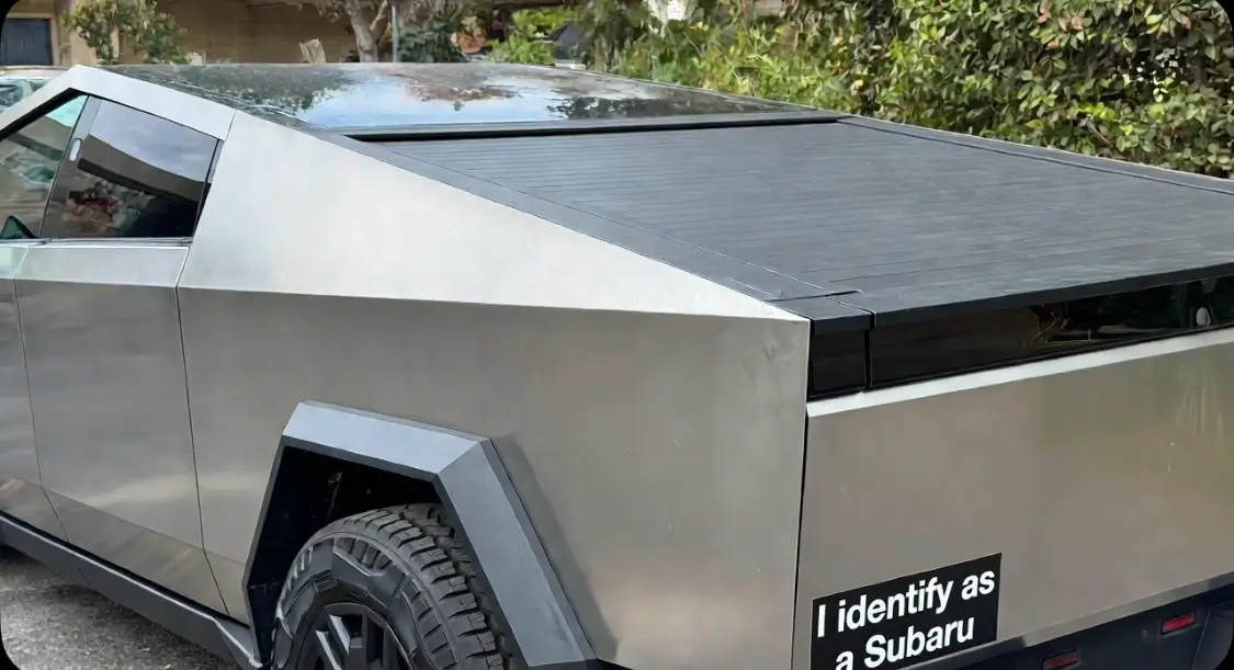 Tesla Cybertruck $59k Base Dual-Motor AWD Cybertruck Begin Delivery! IMG_0925