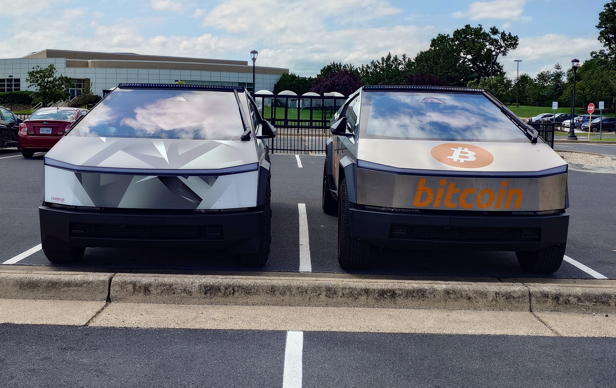 Tesla Cybertruck Daily random Cybertruck photos thread - Post Yours! 📸 🤳 HN9g89LXcAATeJw?format=