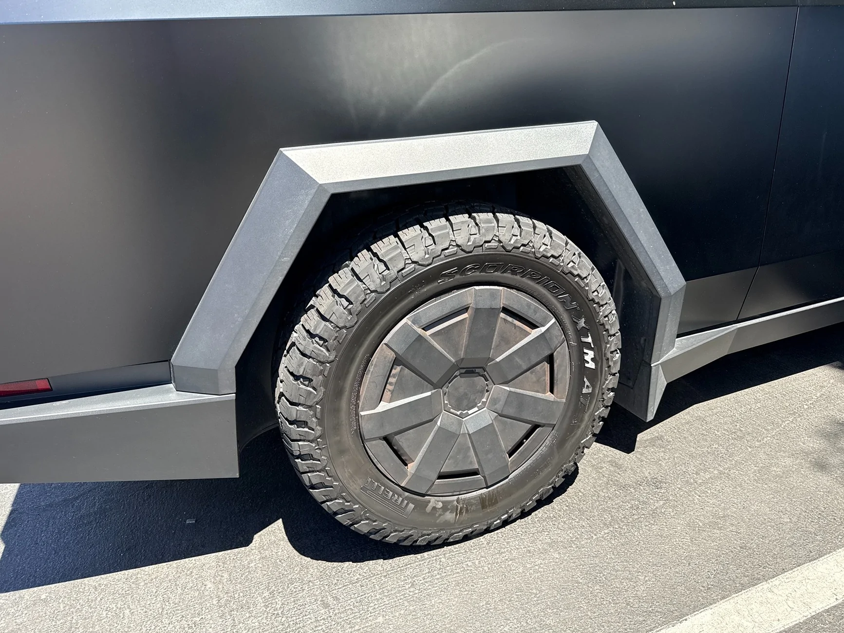 Tesla Cybertruck Scorpion Pirelli XTM - my impressions / review IMG_6080