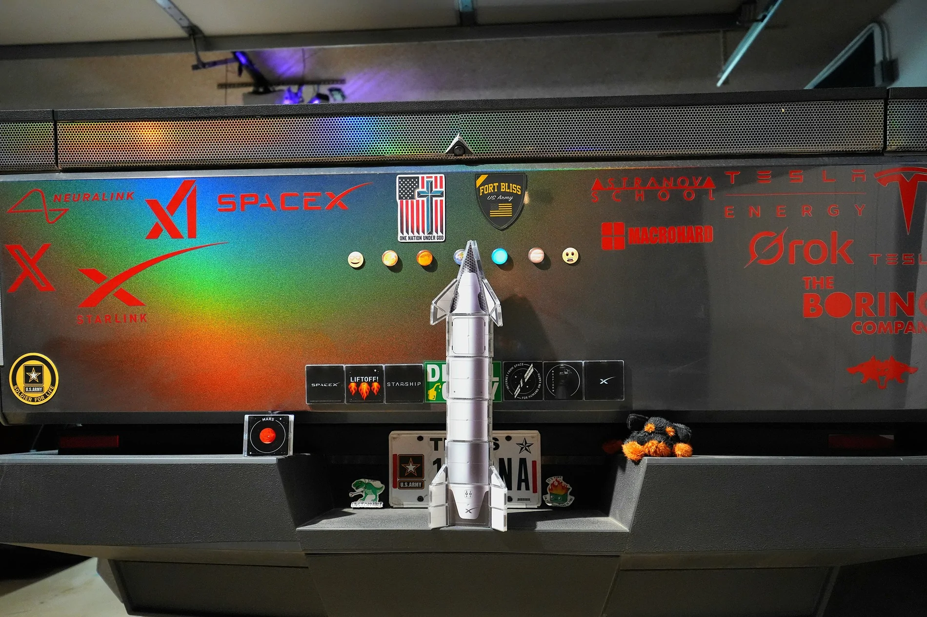 Tesla Cybertruck Daily random Cybertruck photos thread - Post Yours! 📸 🤳 DSC03072