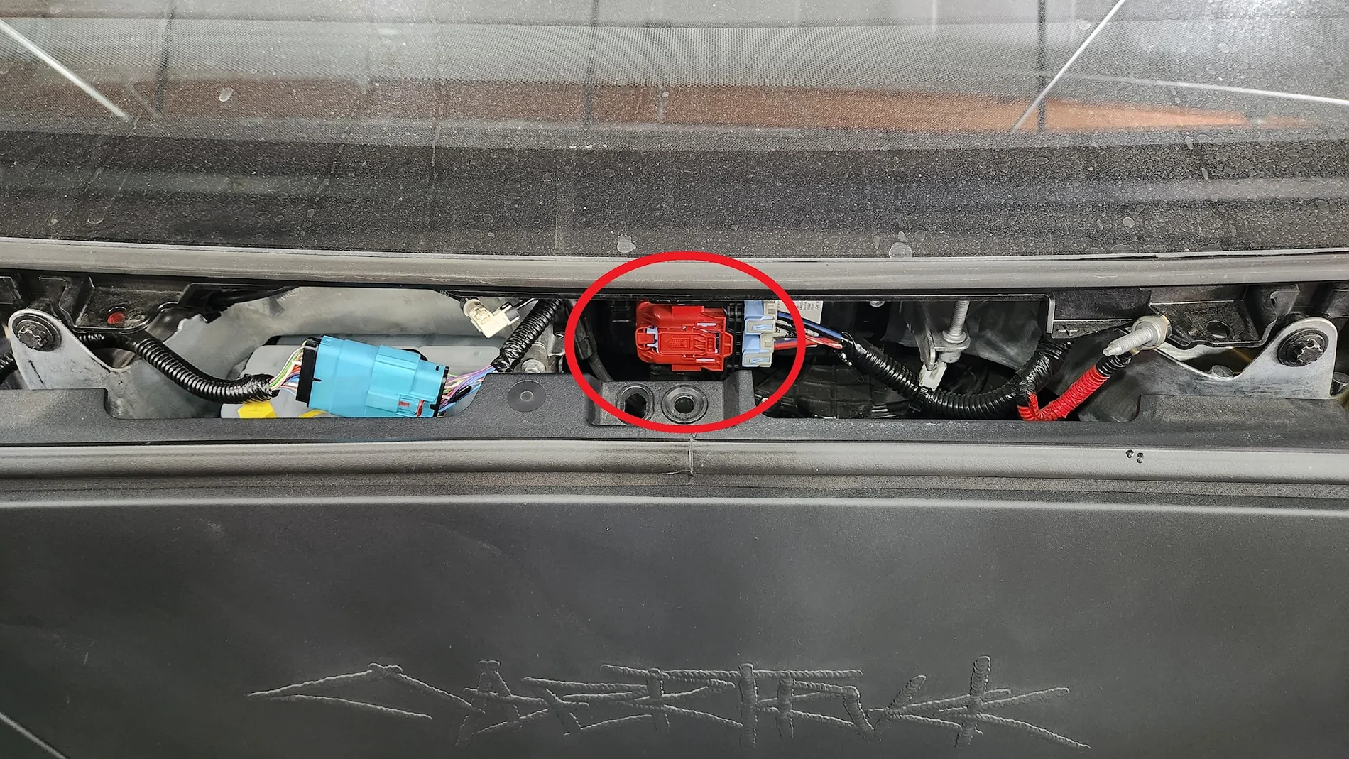 Tesla Cybertruck Phantom drain 11-17% a day GUID-A78AB3FD-2462-4177-AC80-17642130D6E3-online-en-US