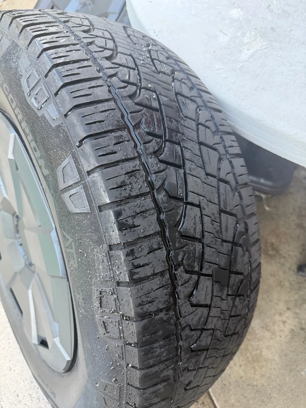 Tesla Cybertruck Core 20” Wheels and Tires IMG_3454