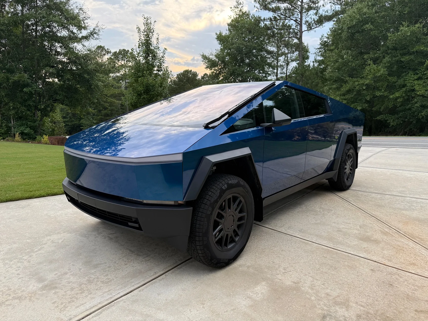 Tesla Cybertruck BLUE / BLURPLE / PURPLE Vinyl Wrap & PPF Cybertruck -- Photos & Videos IMG_7661