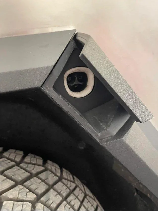 chargeport.jpg
