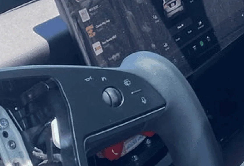 Tesla Cybertruck Yoke to Steering wheel; is this too obvious? 1656314020375