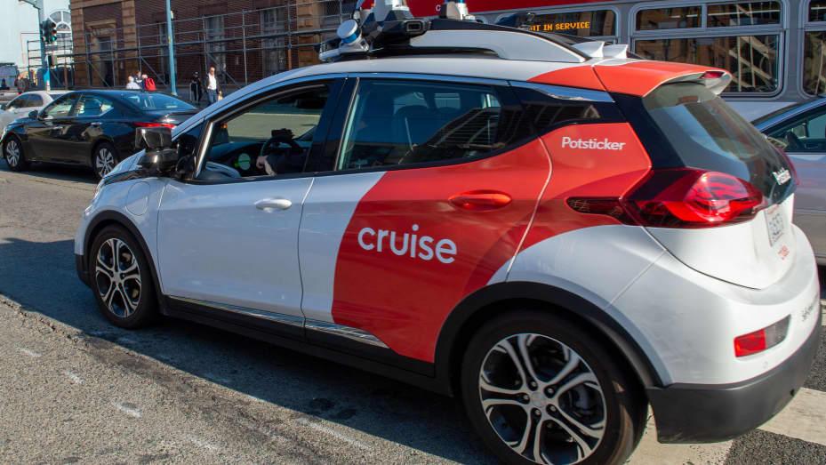 Tesla Cybertruck Self-driving cars from GM’s Cruise block San Francisco intersection in latest problem for autonomous vehicles 710-urn_newsml_dpa_com_20090101_191217-99-171417-2