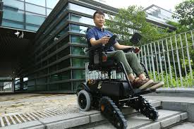 Tesla Cybertruck Use by people with mobility impairment. images (24)