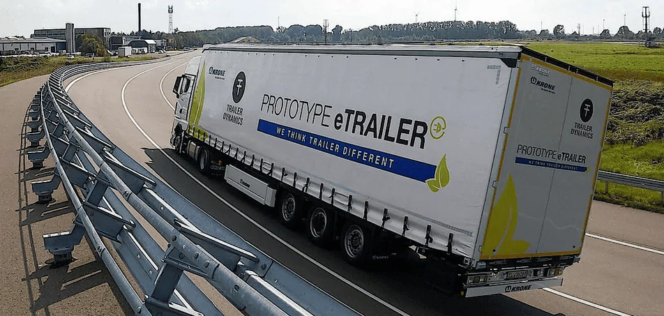 Tesla Cybertruck Solar range extender prototype krone-Screenshot_20220710_143003