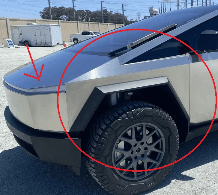 Tesla Cybertruck Any news on a mid gate? 1659495074931