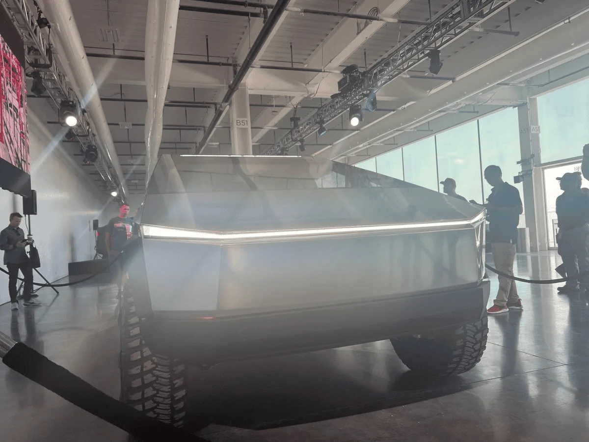 Tesla Cybertruck Cybertruck Appearance @ Annual Shareholder Meeting in Texas 1659640907464