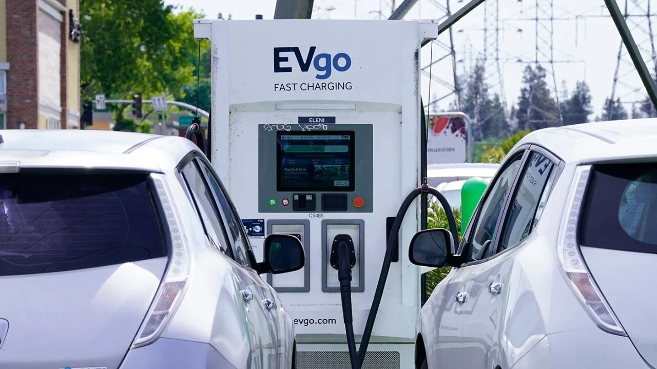 Tesla Cybertruck New EV credits qualified. arging_041322_ap-rich-pedroncelli_electricvehicles