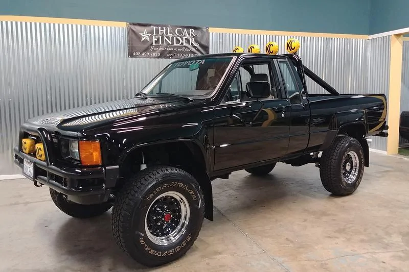 Tesla Cybertruck Musk: "Cybertruck pricing and specs will be different, but it will be a damn fine product." %2F2020%2F04%2Ftoyota-pickup-back-to-the-future-11