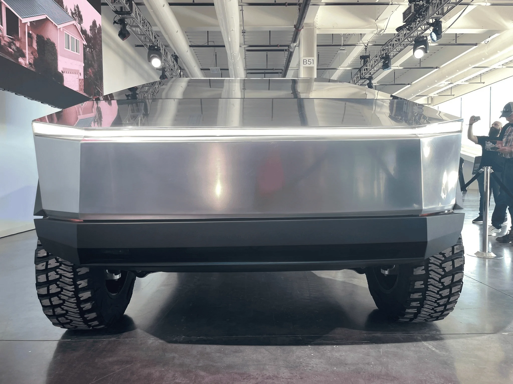 Tesla Cybertruck Good Morning 1660920659829