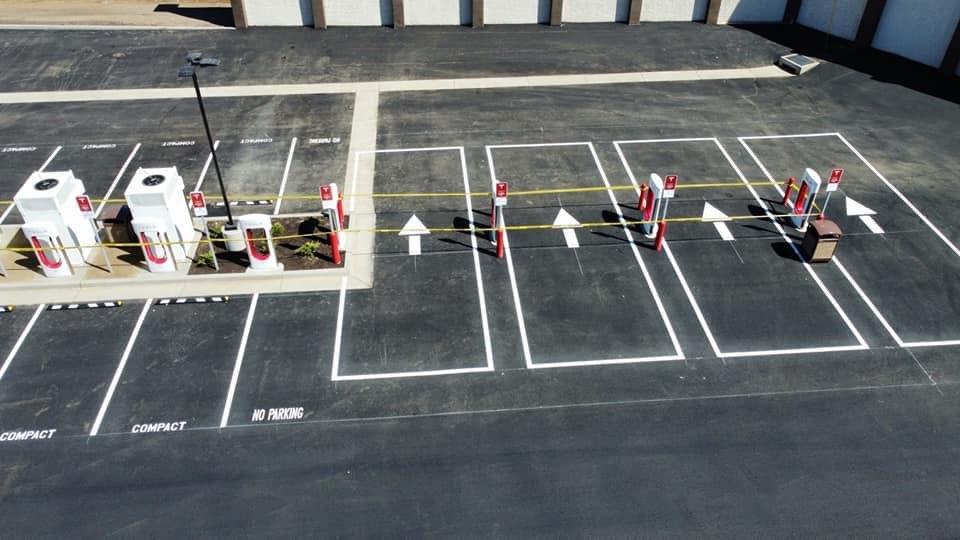 Tesla Cybertruck Supercharger Station With Pull-Through Spots For Cybertruck & EV Trucks (or Towing / Bike Racks! - Spotted at Santa Nella FajornCUcAAuhah (1)