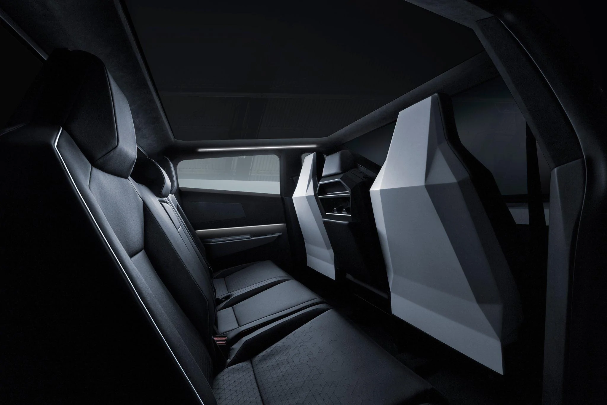 Tesla Cybertruck Bed length revisited 4AA4F48F-EBAF-4F0F-94D9-332C0CA8135F