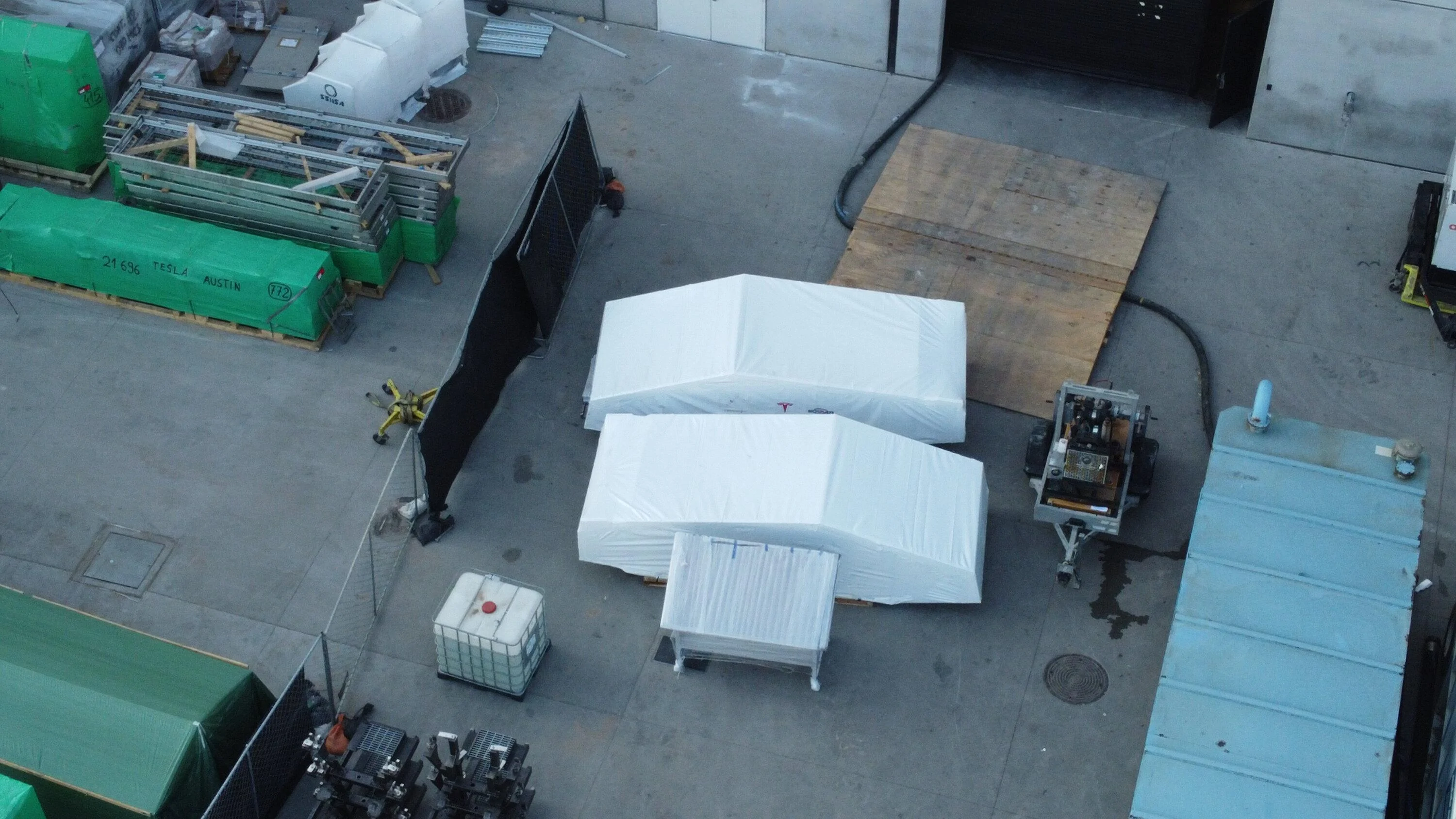 Tesla Cybertruck 2 Cybertruck Exoskeleton Bodies Arrive at Giga Texas! * UPDATE * Elon Confirmed FfCblV7WAAEMut-