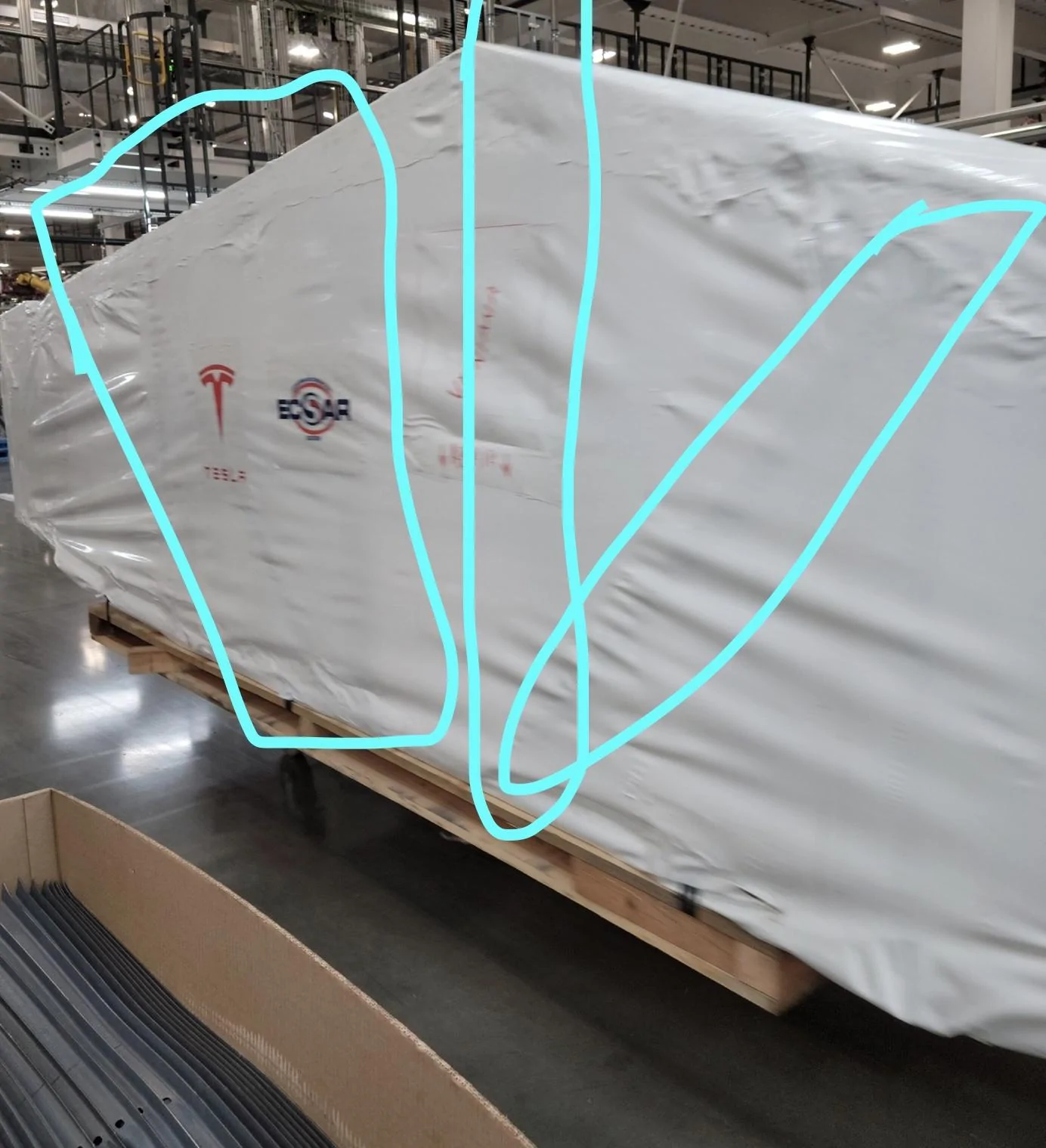 Tesla Cybertruck New Cybertruck Body Shell photos taken INSIDE Giga Texas! 🤳 Screen Shot 2022-10-24 at 3.40.37 PM