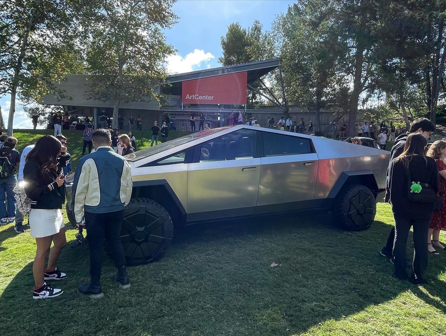 Tesla Cybertruck Original Cybertruck concept shows up at designer Franz von Holzhausen's alma mater [10/26/22] 39f90disftv91