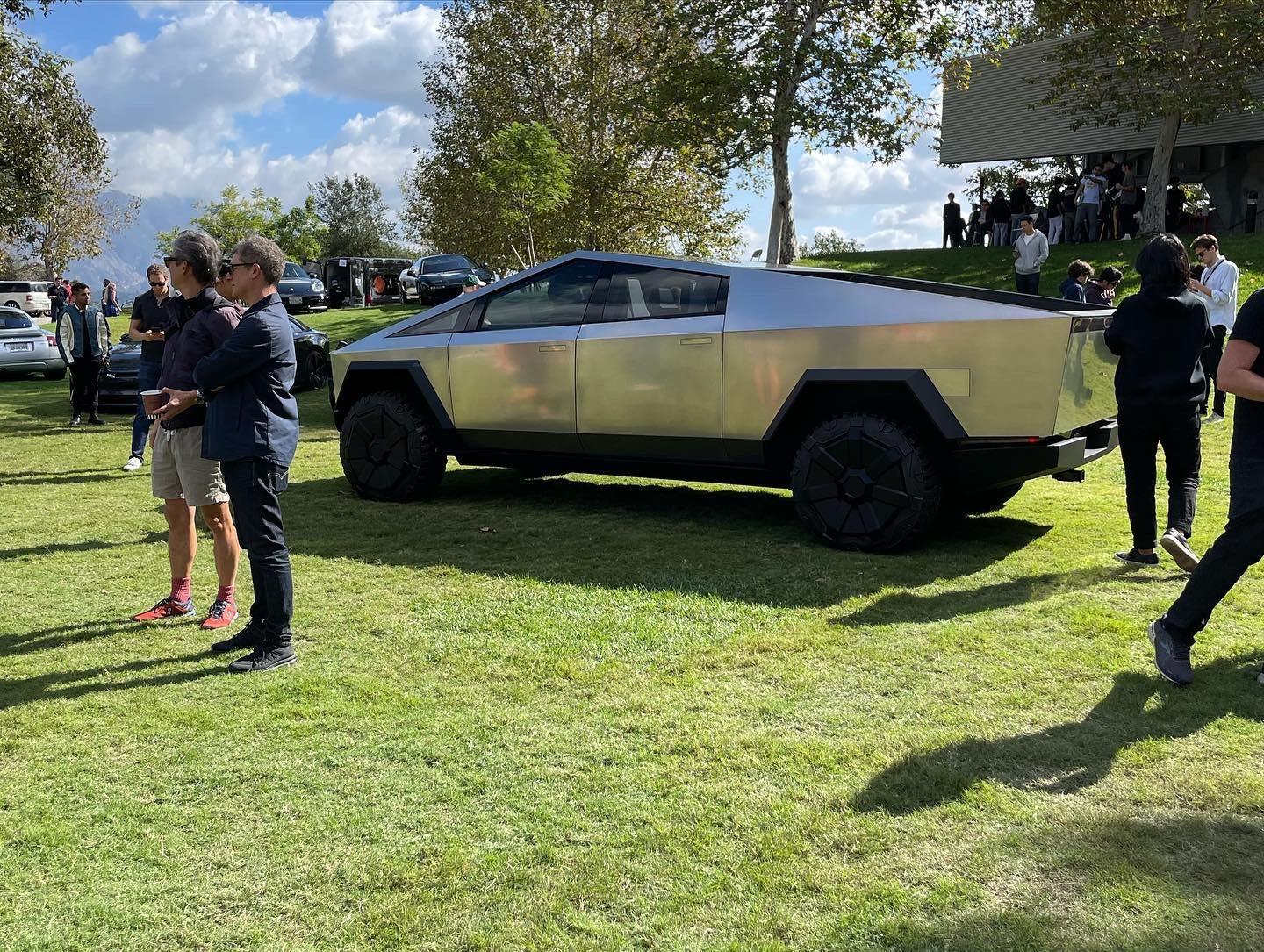 Tesla Cybertruck Original Cybertruck concept shows up at designer Franz von Holzhausen's alma mater [10/26/22] ugj1bdisftv91