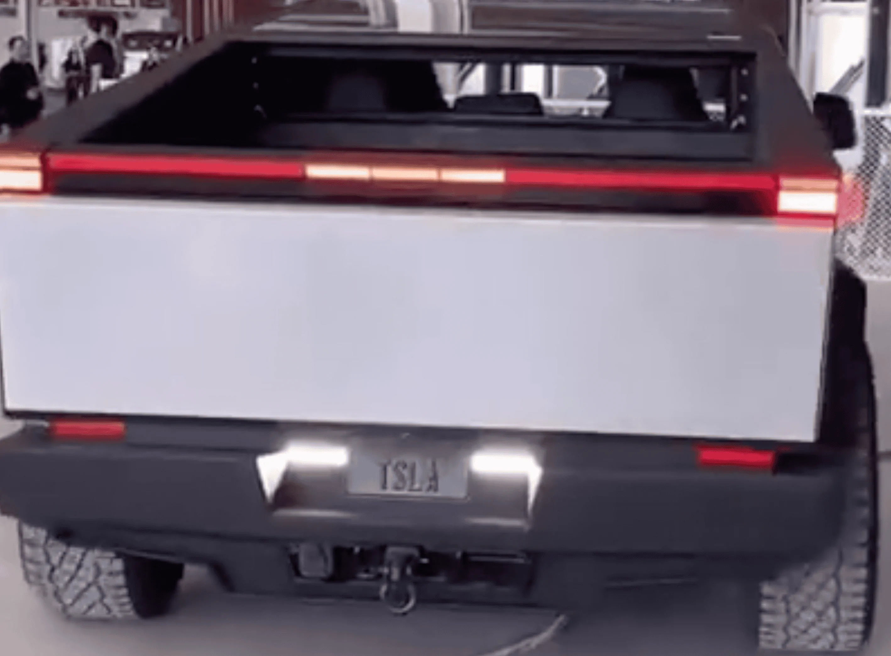Tesla Cybertruck New Cybertruck video clip (from Cyber Rodeo 2022). Shows tail lights & reverse lights 4944B26B-222C-4919-AE4A-362F92F34D08