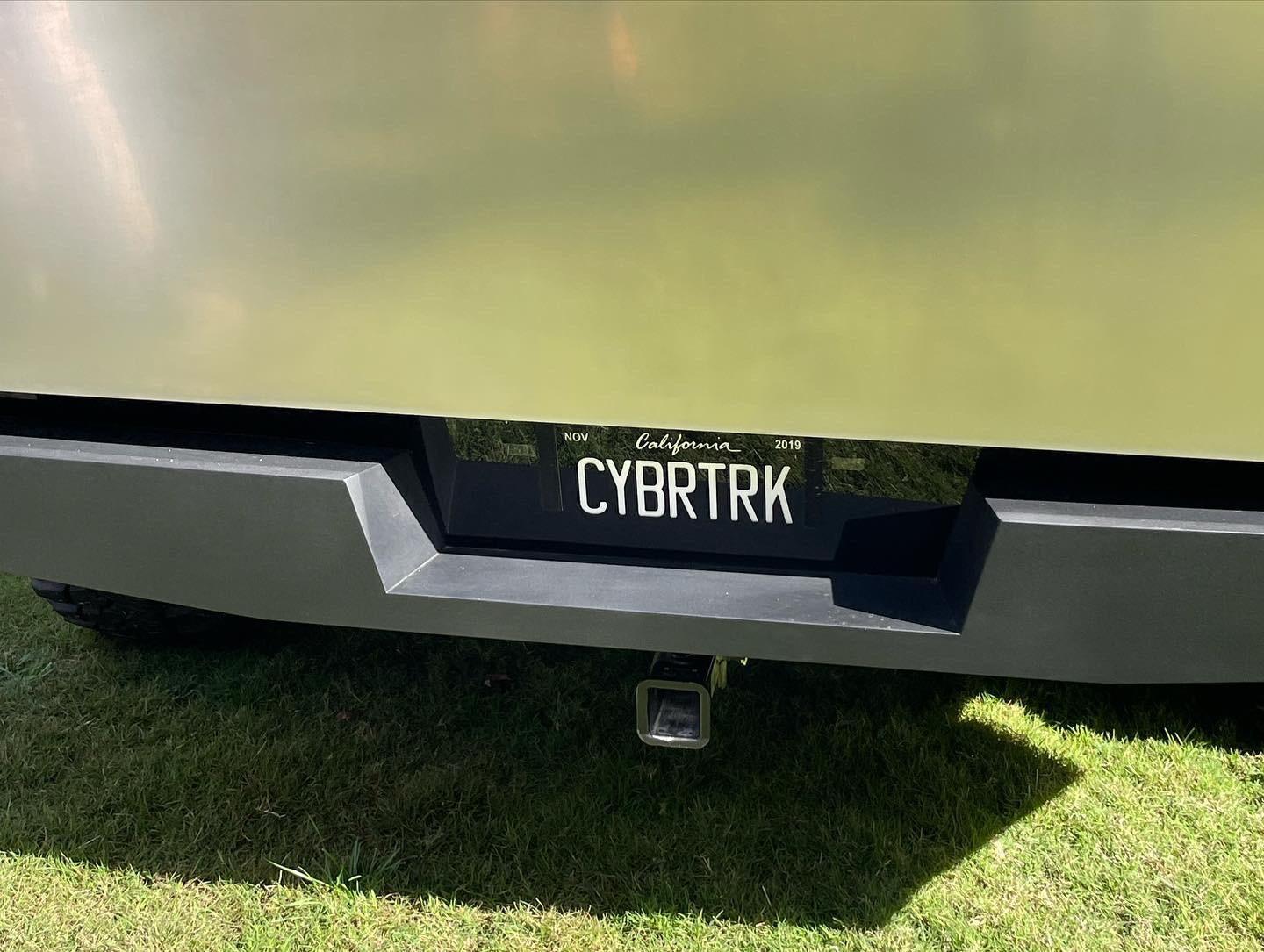 Tesla Cybertruck Original Cybertruck concept shows up at designer Franz von Holzhausen's alma mater [10/26/22] A3762B53-CF33-4833-9CFF-86821CAC11D5