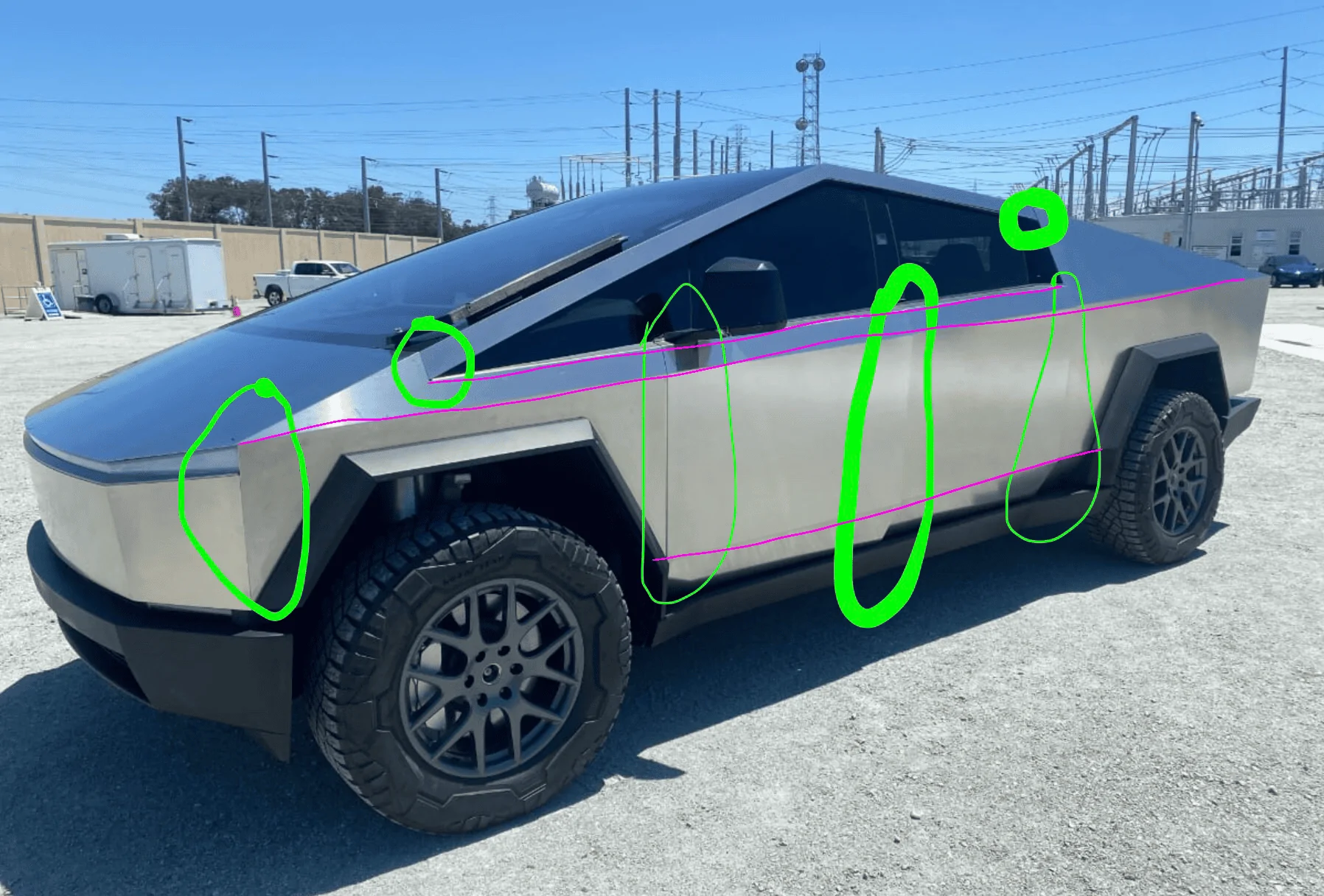 Tesla Cybertruck PSA: Cybertruck body shell exoskeleton is not one contiguous piece of bent steel 1669076748180