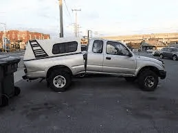 Tesla Cybertruck PSA: Cybertruck body shell exoskeleton is not one contiguous piece of bent steel 1669394454506