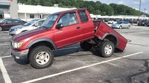 Tesla Cybertruck PSA: Cybertruck body shell exoskeleton is not one contiguous piece of bent steel 1669394517106